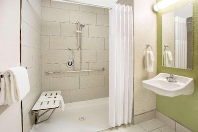 Baymont By Wyndham Phoenix I-10 Near 51st Ave