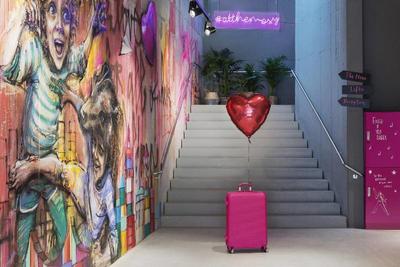 Moxy Frankfurt City Center