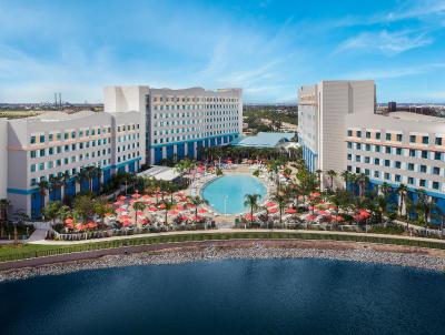 Universal Endless Summer - Surfside Inn and Suites