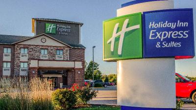 Holiday Inn Express Olathe South