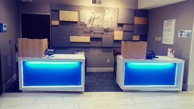 Holiday Inn Express Olathe South