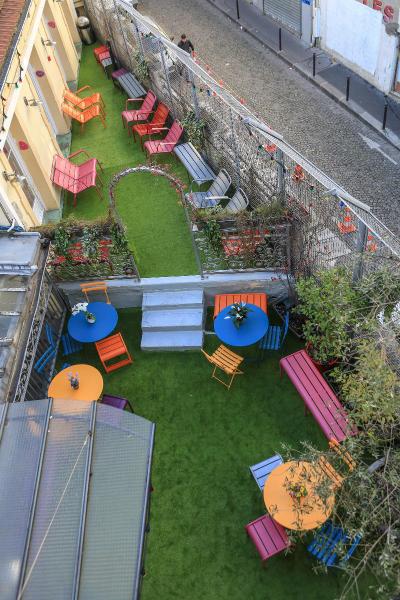 Le Village Montmartre