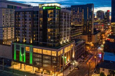 Holiday Inn & Suites Nashville Downtown - Broadway
