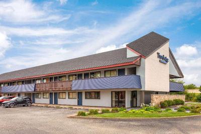 Travelodge by Wyndham Peoria