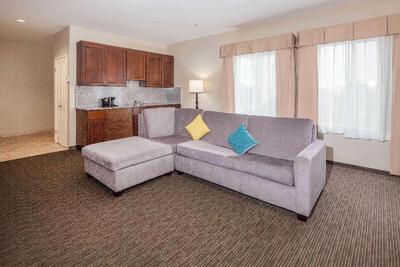 La Quinta Inn & Suites Inglewood