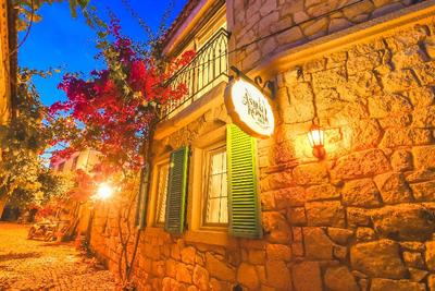 Alacatı Asmalı Konak Hotel