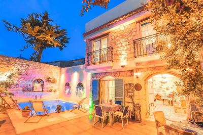Alacatı Asmalı Konak Hotel