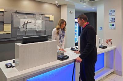 Holiday Inn Express Hotel & Suites Phoenix North