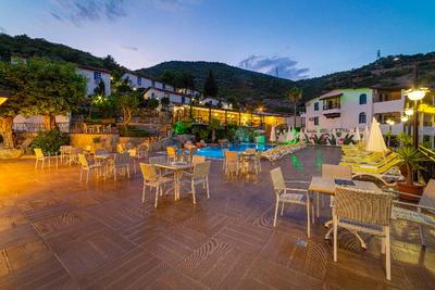 La Finca Hotel
