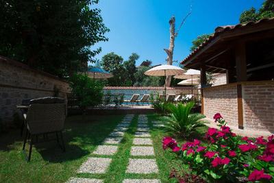 Char Me Boutique Hotel