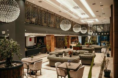 Grand Vaves Hotel
