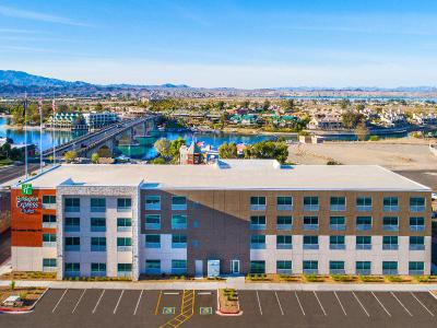 Holiday Inn Express Lake Havasu