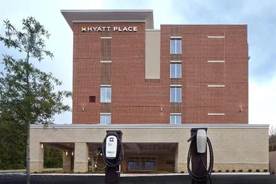 Hyatt Place Chapel Hill / Southern Village