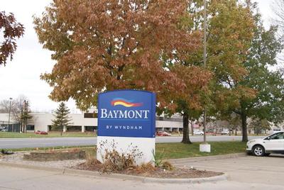 Baymont by Wyndham Coon Rapids