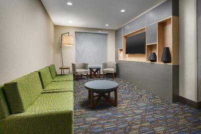 Holiday Inn Exp & Sts Oakhurst - Yosemite Park Ar.