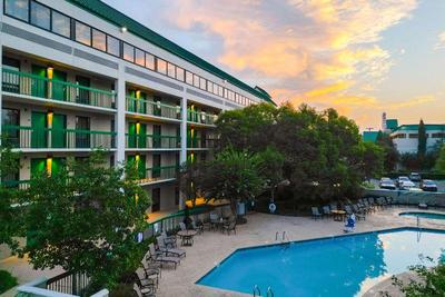 Quality Inn Near the Island Pigeon Forge