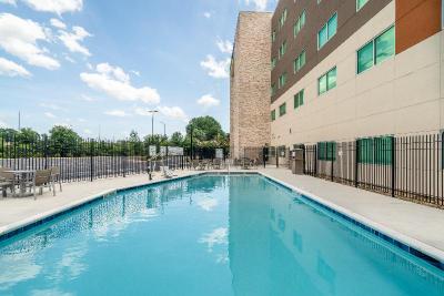 Holiday Inn Express Atlanta Arpt NE  Hapeville