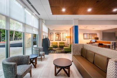 Holiday Inn Express Atlanta Arpt NE  Hapeville