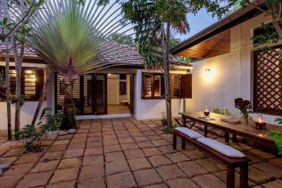 Baan Khunying - Secluded Phuket Beachfront Villa
