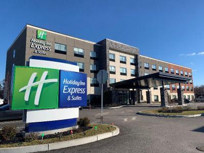 Holiday Inn Express & Suites Boston South-Randolph