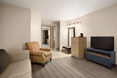 Howard Johnson by Wyndham Murfreesboro