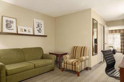 Country Inn & Suites by Radisson, Lima, OH