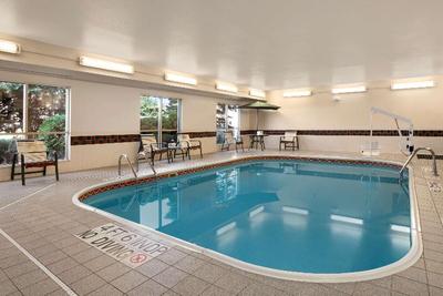 Country Inn & Suites by Radisson, Toledo, OH