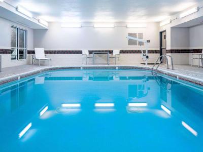 Country Inn & Suites by Radisson, Toledo, OH