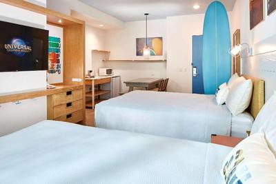 Universal Endless Summer - Dockside Inn and Suites