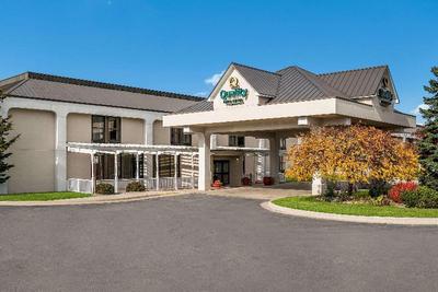 Quality Inn & Suites ( Saginaw)