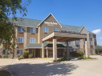 AmericInn by Wyndham Galesburg
