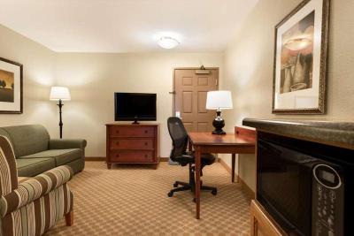 Country Inn Suites By Radisson Peoria North Il