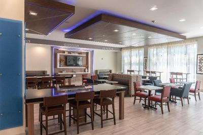 Holiday Inn Express & Suites Birmingham - Homewood