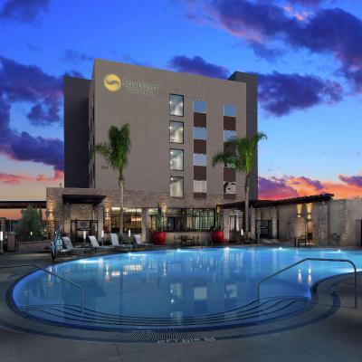 SunCoast Park Hotel Anaheim, Tapestry Collection