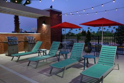 Home2 Suites Hilton Orlando Near Universal Studios