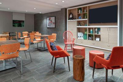 Home2 Suites Hilton Orlando Near Universal Studios