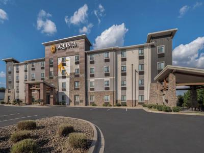 La Quinta Inn & Suites by Wyndham Greenville