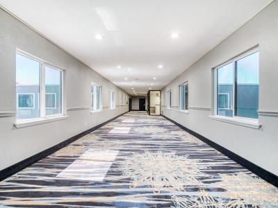 Alexis Hotel and Banquets Dallas Park Central Gall