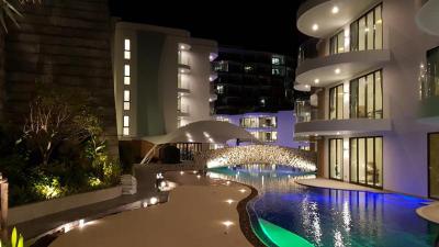 Lets Phuket Twin Sands Resort & Spa