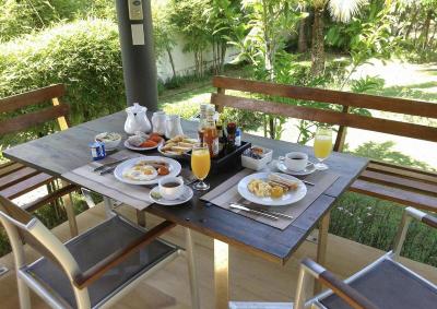 Tha Lane Bay Villas