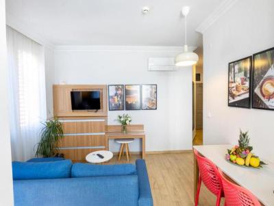 Comfort Suites Apart Hotel