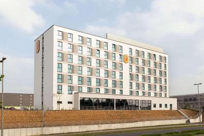 Super 8 by Wyndham Oberhausen