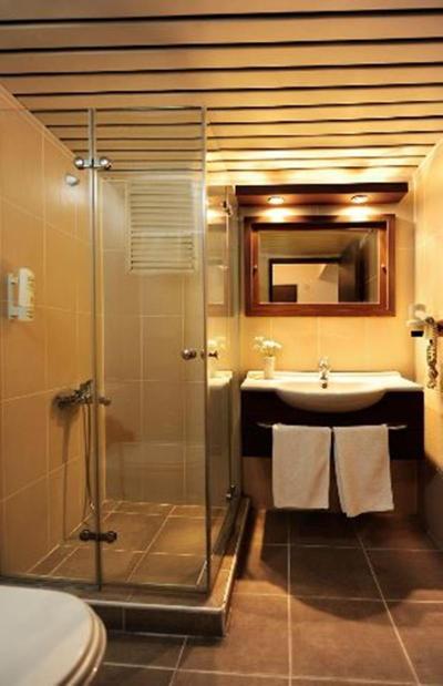Ustun Otel Alsancak