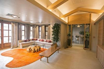 Omm Inn Hotel