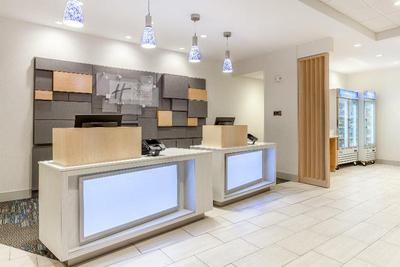 Holiday Inn Express and Suites Ottawa