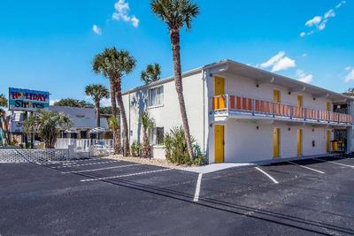 Holiday Shores Ascend hotel Collection