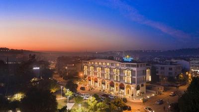 The Sansa Hotel & Spa
