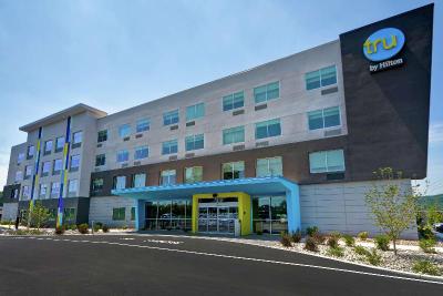 Tru by Hilton Denver