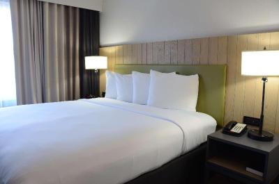 Country Inn & Suites By Radisson, Buford Mall