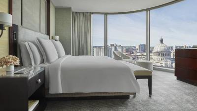 Four Seasons Hotel One Dalton Street Boston